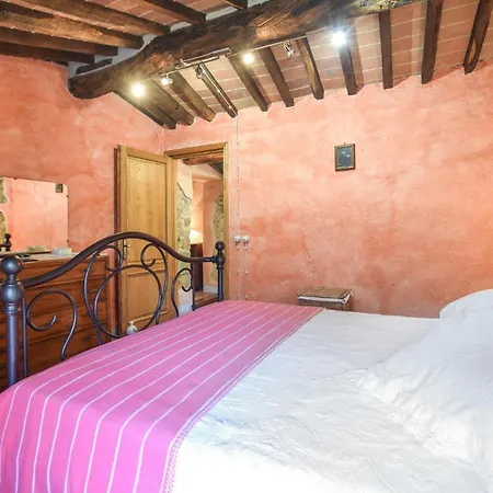 Semesterbostad 3 Bedroom Beautiful In Camaiore