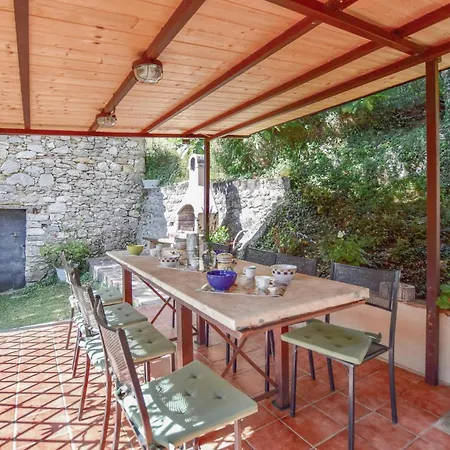 3 Bedroom Beautiful In Semesterbostad