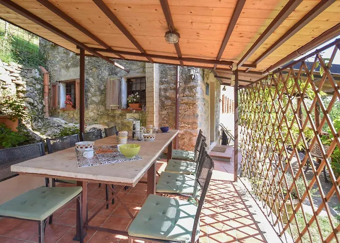 3 Bedroom Beautiful In Ferienhaus Camaiore