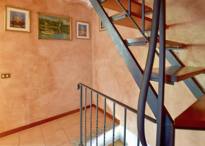 3 Bedroom Beautiful In Camaiore